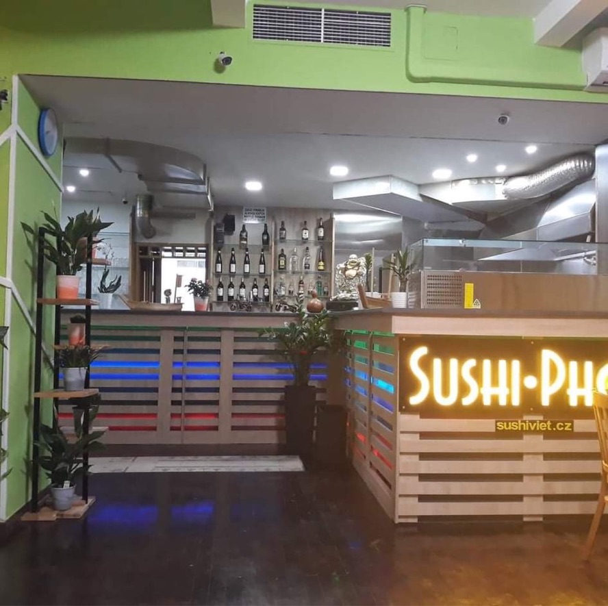 Bar a pult restaurace Sushi Viet